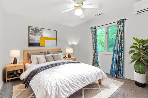 Tiny photo for 321 Newman Court, Lake Bluff, IL 60044 (MLS # 12530472)