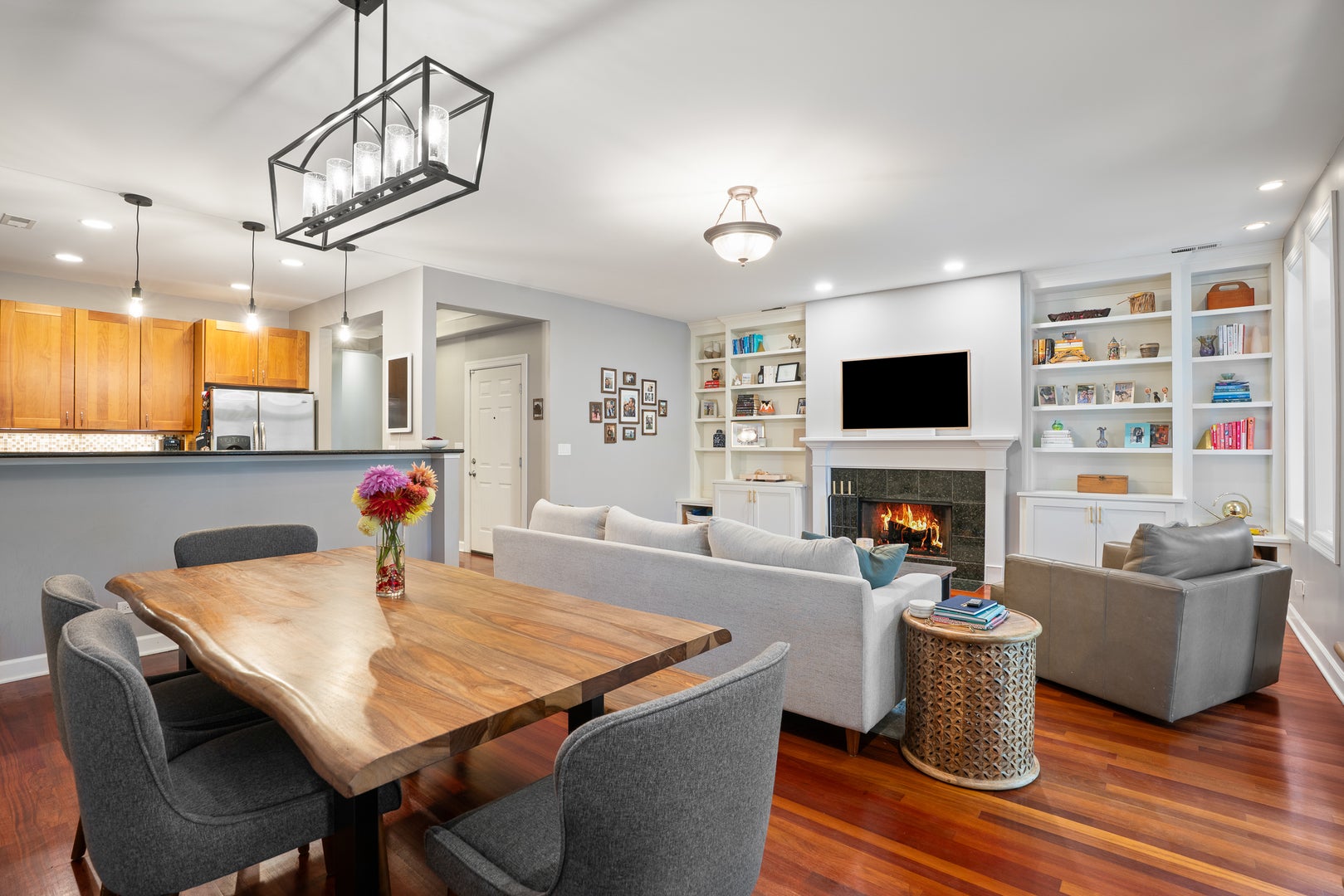 1951 W Cortland Street 2
