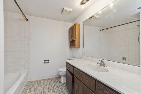 Tiny photo for 13651 Lamon Avenue #B12, Crestwood, IL 60418 (MLS # 12575548)