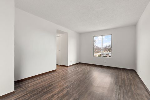 Tiny photo for 13651 Lamon Avenue #B12, Crestwood, IL 60418 (MLS # 12575548)