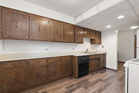 Tiny photo for 13651 Lamon Avenue #B12, Crestwood, IL 60418 (MLS # 12575548)