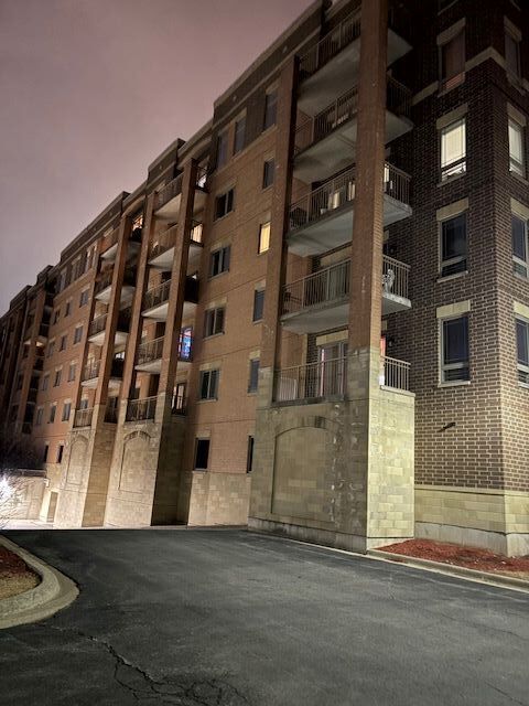 Tiny photo for 77 N Wolf Road #210, Northlake, IL 60164 (MLS # 12583973)