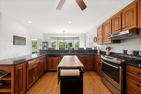Tiny photo for 28413 W Harvest Glen Circle, Cary, IL 60013 (MLS # 12434159)