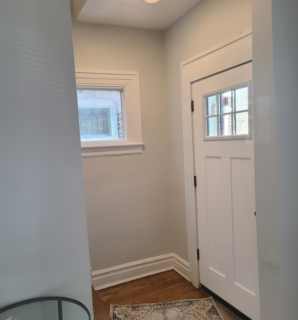 7744 S CHAMPLAIN Avenue