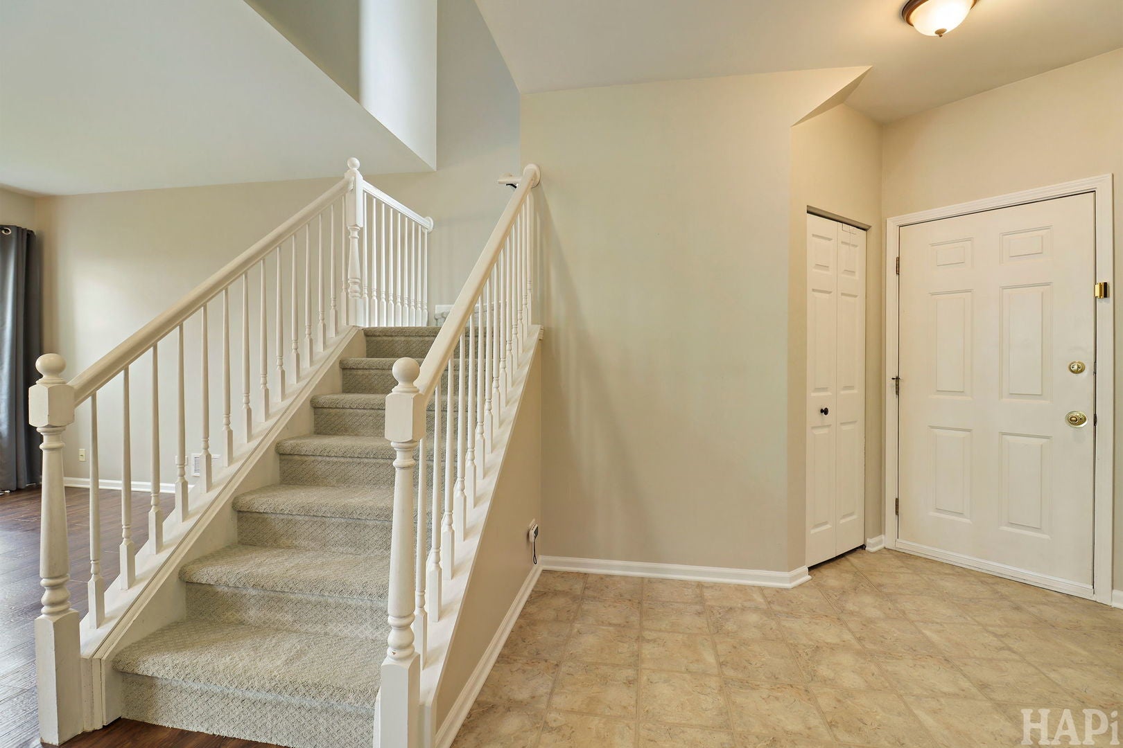 533 N Red Deer Road 533