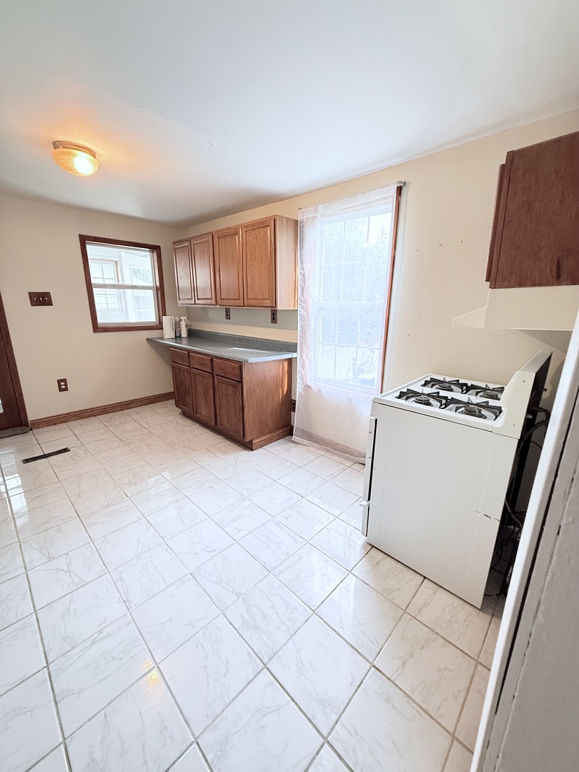 1132 E LOCUST Street