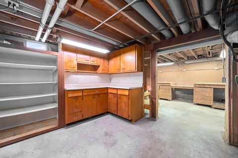 Tiny photo for 2924 Lincoln Avenue N, Davenport, IA 52804 (MLS # 12594930)