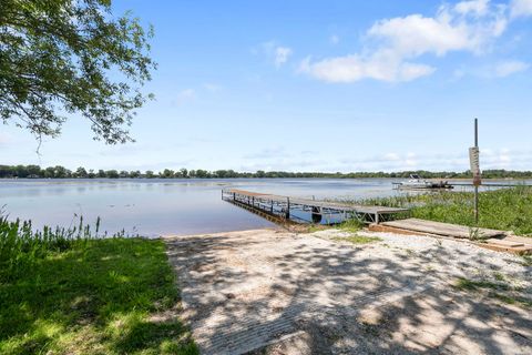 Tiny photo for 22214 W Cedar Drive, Antioch, IL 60002 (MLS # 12663084)