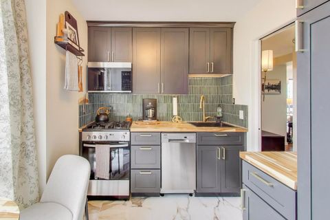 Tiny photo for 1555 N Dearborn Parkway #7E, Chicago, IL 60610 (MLS # 12503920)