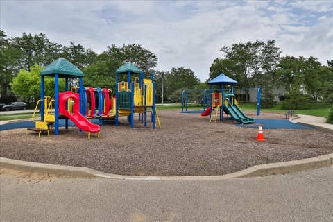 Tiny photo for 202 Sierra Pass Drive, Schaumburg, IL 60194 (MLS # 12600718)