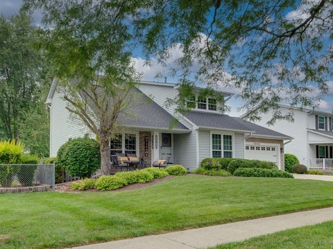Photo of 504 Tebay Place, Schaumburg, IL 60194 (MLS # 12727114)
