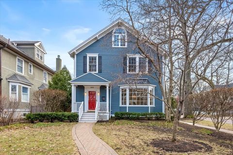 835 Forest Avenue Wilmette IL 60091