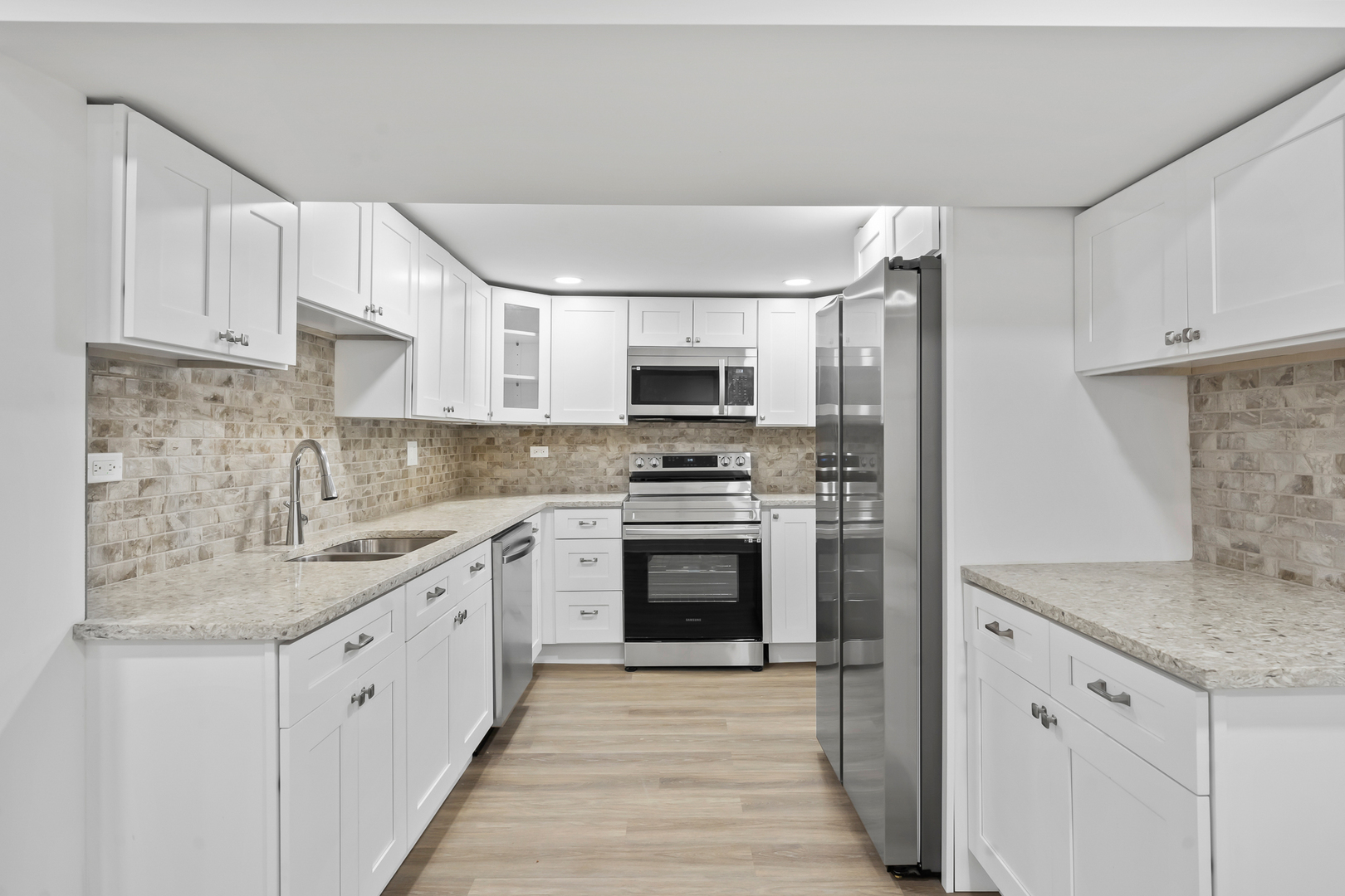 7234 N Hamilton Avenue