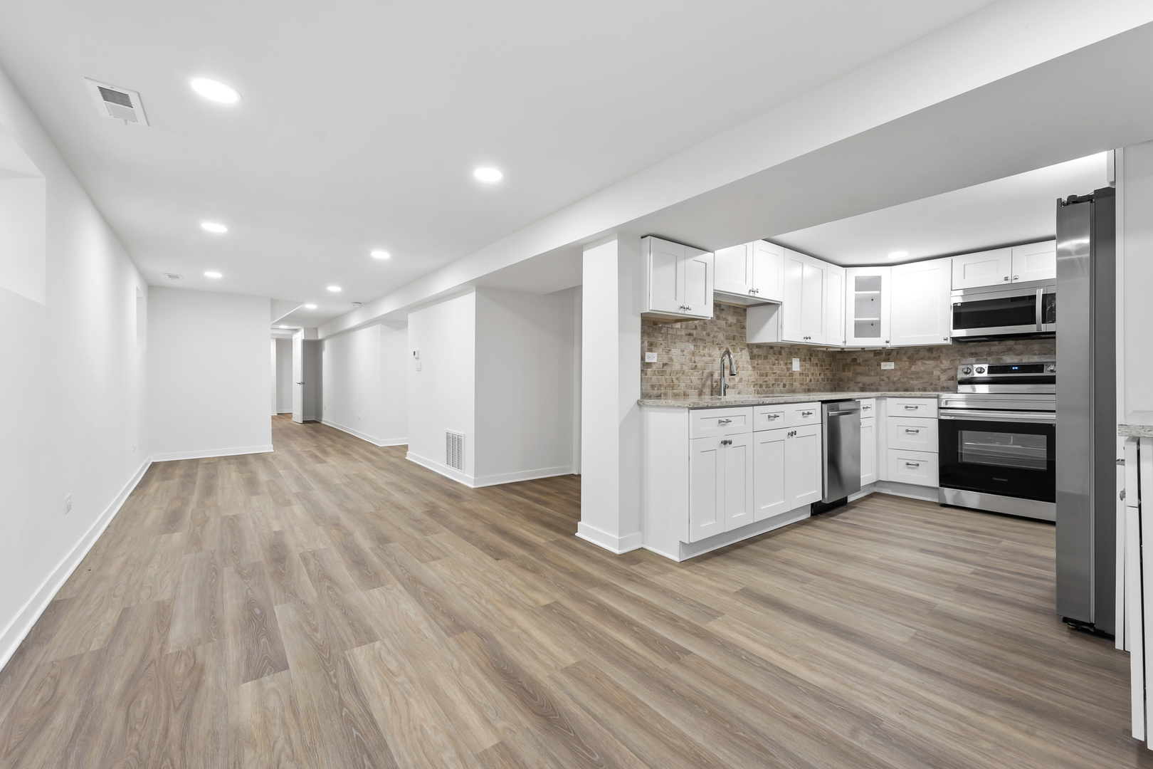 7234 N Hamilton Avenue