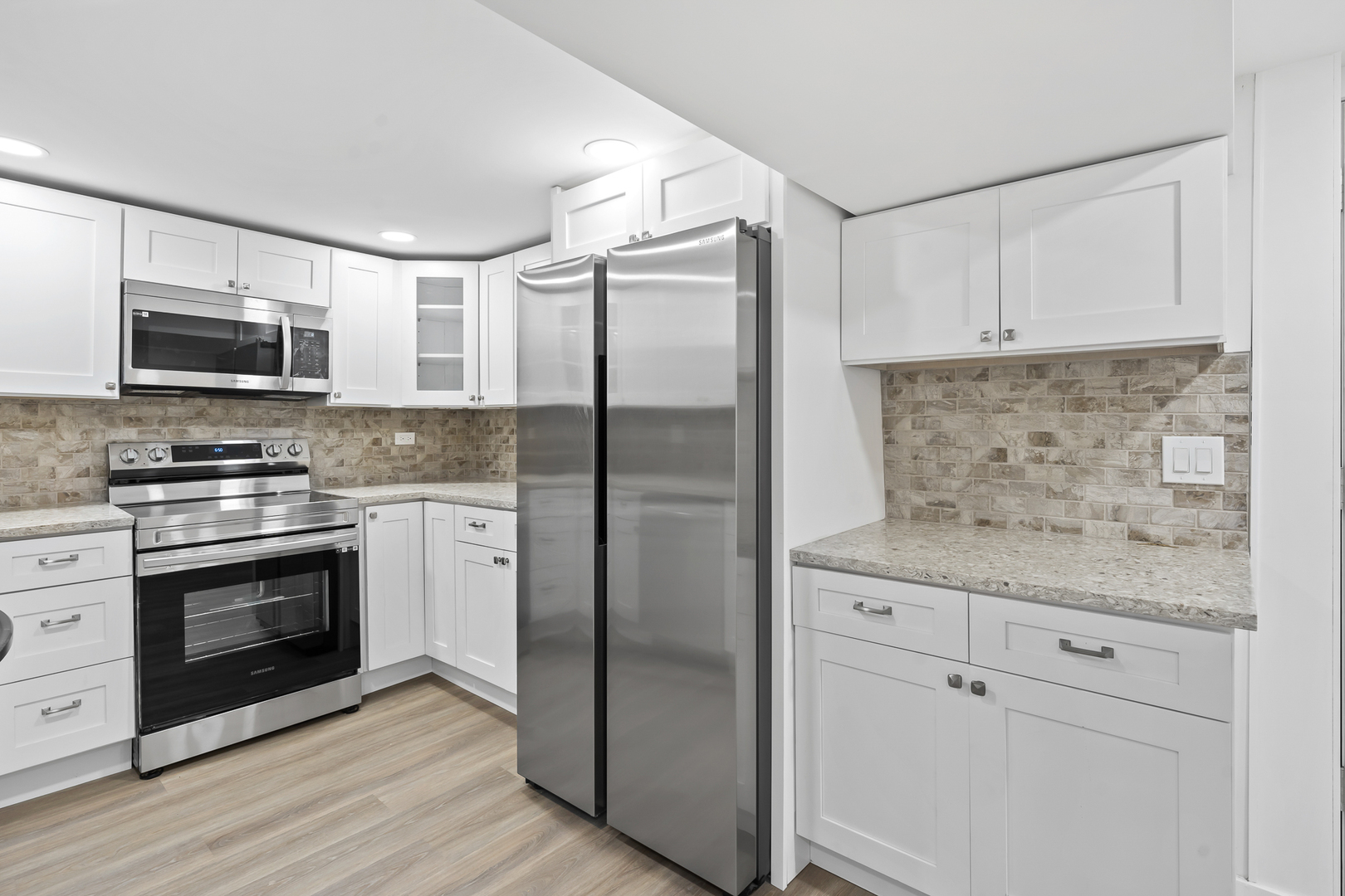 7234 N Hamilton Avenue