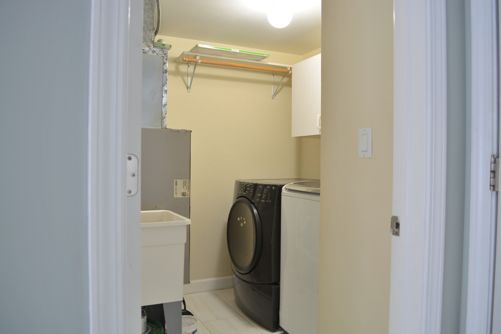 Elk Grove Village, Illinois 60007, United States, 4 Bedrooms Bedrooms, ,3 BathroomsBathrooms,Residential,Active,253279