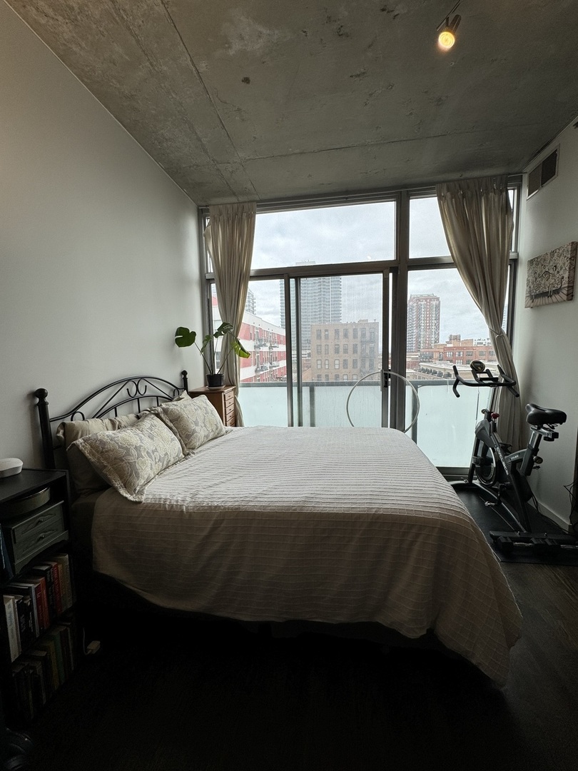 1620 S Michigan Avenue 613