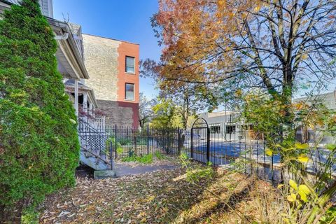 Tiny photo for 3835 W Montrose Avenue, Chicago, IL 60618 (MLS # 12528279)
