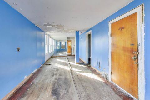 Tiny photo for 3835 W Montrose Avenue, Chicago, IL 60618 (MLS # 12528279)