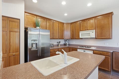 Tiny photo for 5560 Cambridge Way #1, Hanover Park, IL 60133 (MLS # 12718875)
