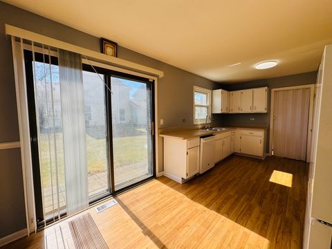 Tiny photo for 923 Daniels Court, Schaumburg, IL 60194 (MLS # 12586293)