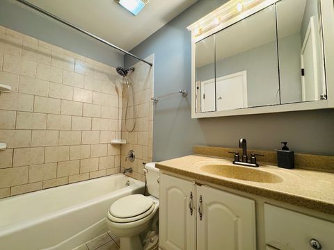 Tiny photo for 923 Daniels Court, Schaumburg, IL 60194 (MLS # 12586293)