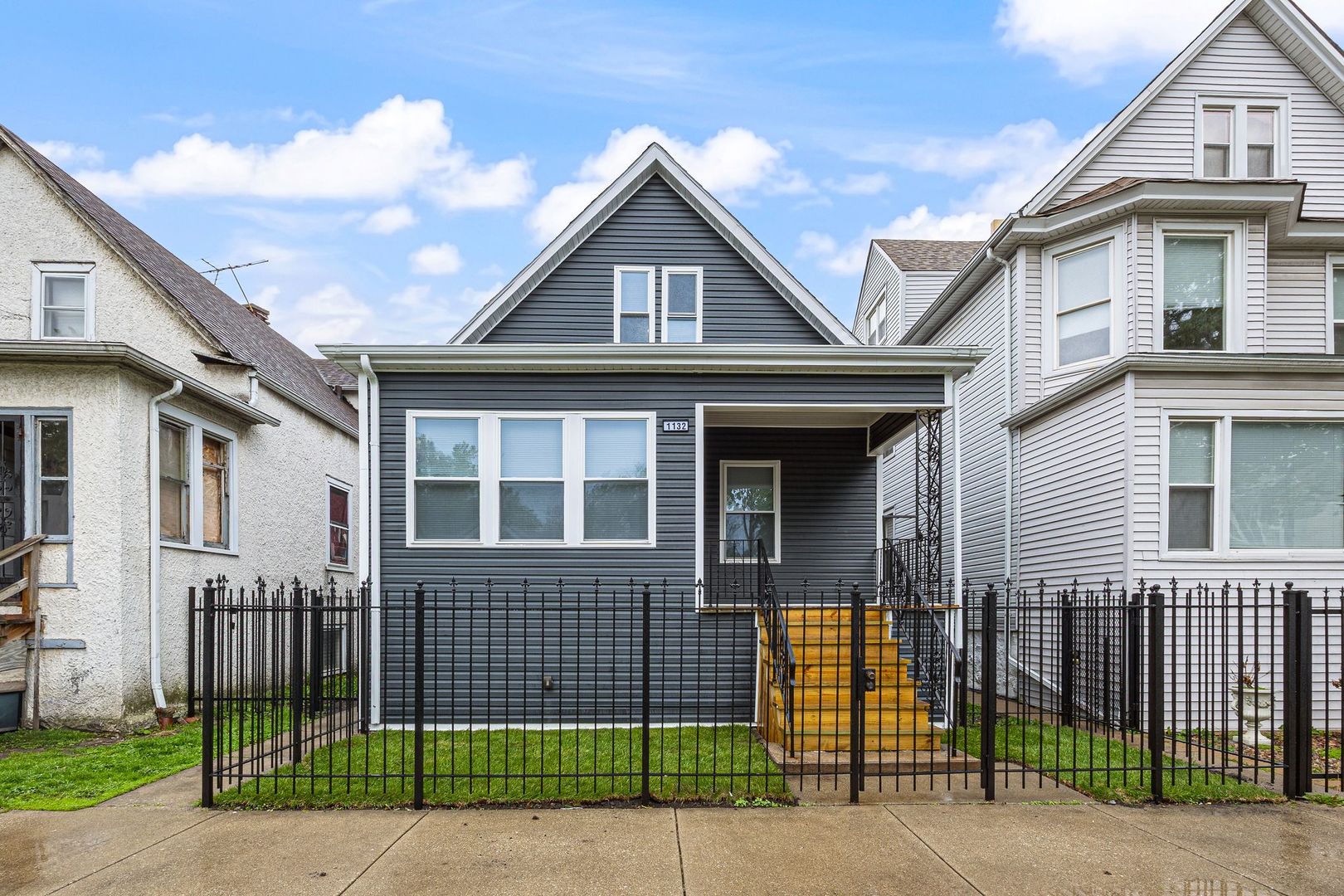 1132 N Waller Avenue