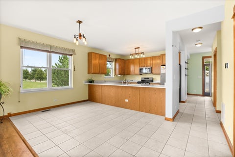 Tiny photo for 739 Bonaventure Drive, Oswego, IL 60543 (MLS # 12730637)