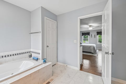 Tiny photo for 5N630 Leslie Court, St. Charles, IL 60175 (MLS # 12673285)