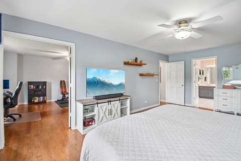Tiny photo for 5N630 Leslie Court, St. Charles, IL 60175 (MLS # 12673285)