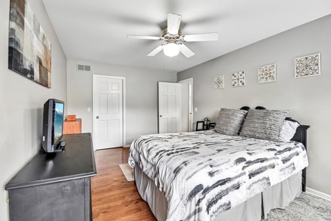 Tiny photo for 5N630 Leslie Court, St. Charles, IL 60175 (MLS # 12673285)