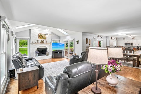 Tiny photo for 5N630 Leslie Court, St. Charles, IL 60175 (MLS # 12673285)