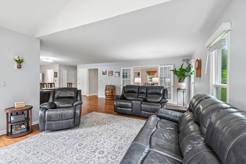 Tiny photo for 5N630 Leslie Court, St. Charles, IL 60175 (MLS # 12673285)