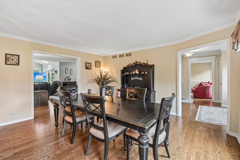Tiny photo for 5N630 Leslie Court, St. Charles, IL 60175 (MLS # 12673285)