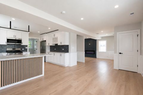 Tiny photo for 9316 Sayre Avenue, Oak Lawn, IL 60453 (MLS # 12693712)