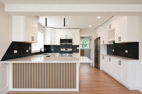 Tiny photo for 9316 Sayre Avenue, Oak Lawn, IL 60453 (MLS # 12693712)