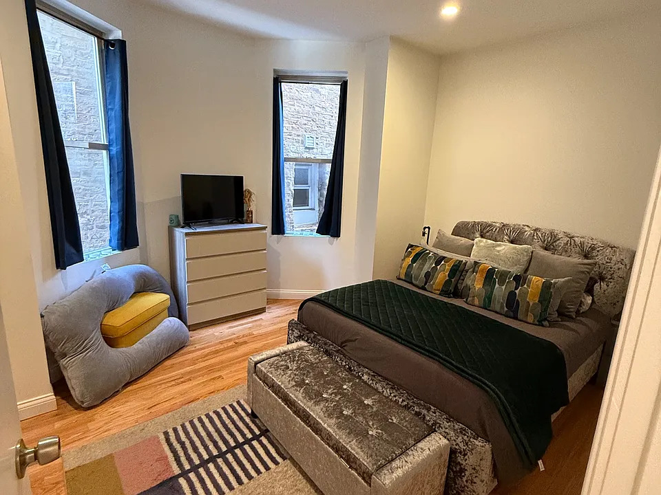 446 N Aberdeen Street 1