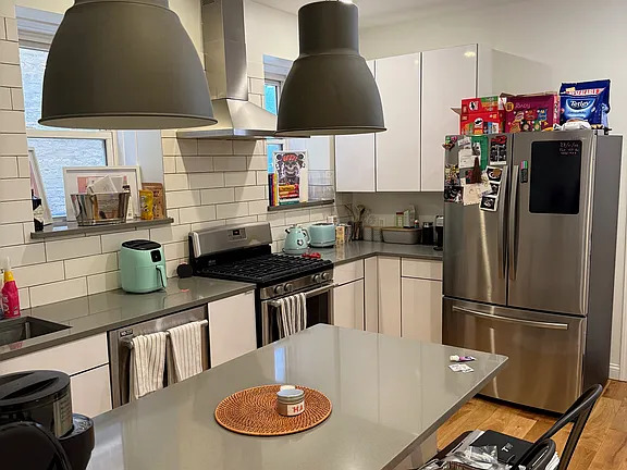 446 N Aberdeen Street 1