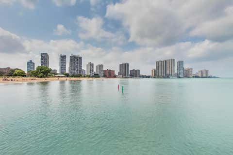 Tiny photo for 5733 N SHERIDAN Road #4C, Chicago, IL 60660 (MLS # 12704950)
