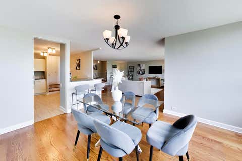 Tiny photo for 5733 N SHERIDAN Road #4C, Chicago, IL 60660 (MLS # 12704950)