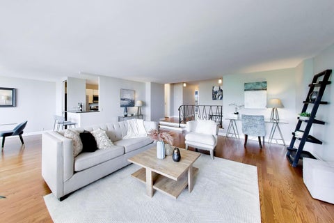 Tiny photo for 5733 N SHERIDAN Road #4C, Chicago, IL 60660 (MLS # 12704950)