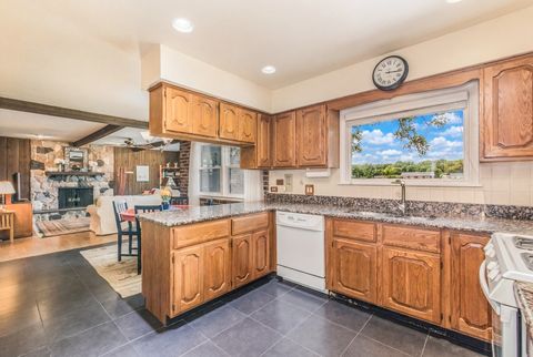 Tiny photo for 700 S Hamlin Avenue, Park Ridge, IL 60068 (MLS # 12663736)