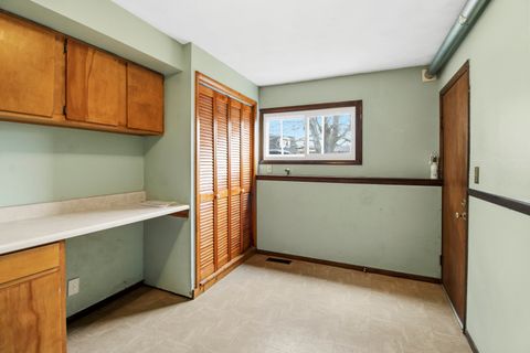 Tiny photo for 1015 Hollycrest Drive, Champaign, IL 61821 (MLS # 12544290)