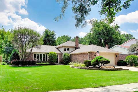 Photo of 2147 Green Valley Road, Darien, IL 60561 (MLS # 12724095)