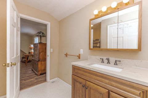 Tiny photo for 110 Lake Street, Bloomington, IL 61701 (MLS # 12520709)