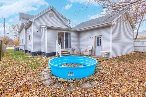 Tiny photo for 110 Lake Street, Bloomington, IL 61701 (MLS # 12520709)