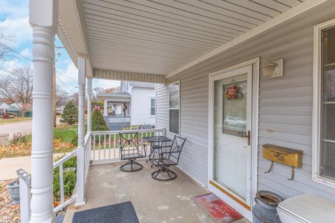 Tiny photo for 110 Lake Street, Bloomington, IL 61701 (MLS # 12520709)