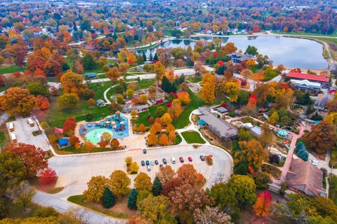 Tiny photo for 110 Lake Street, Bloomington, IL 61701 (MLS # 12520709)