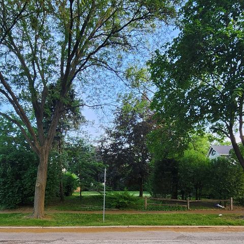 1219 W Sable Drive Addison IL 60101