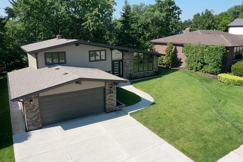 Tiny photo for 9039 Windsor Drive, Palos Hills, IL 60465 (MLS # 12711227)